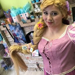 Meet your Posher, Ashley